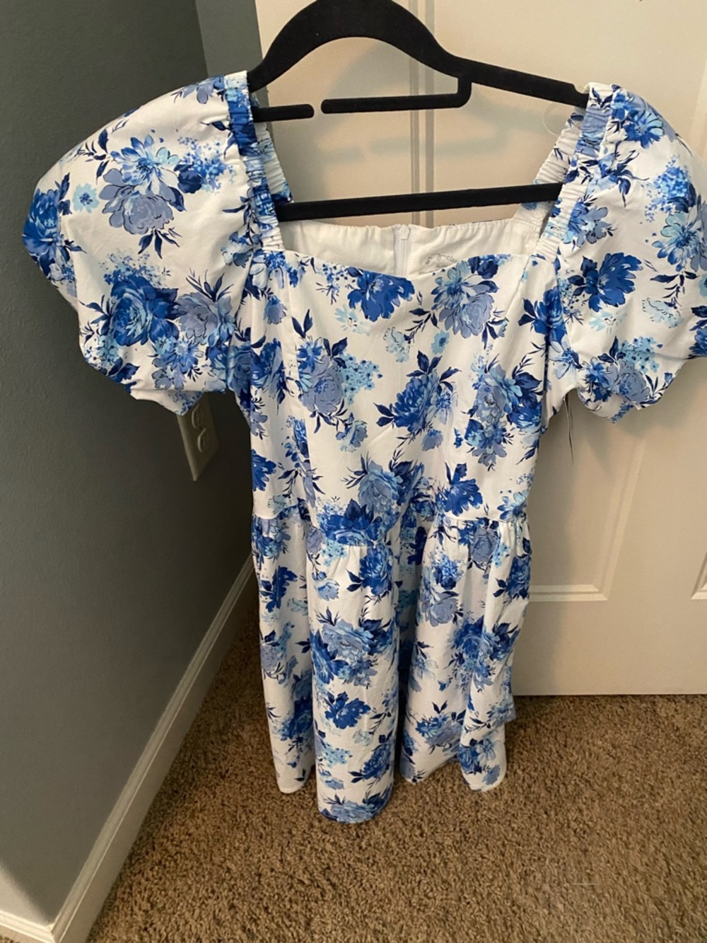 Blue Floral Puff-Sleeve girls dress size xl